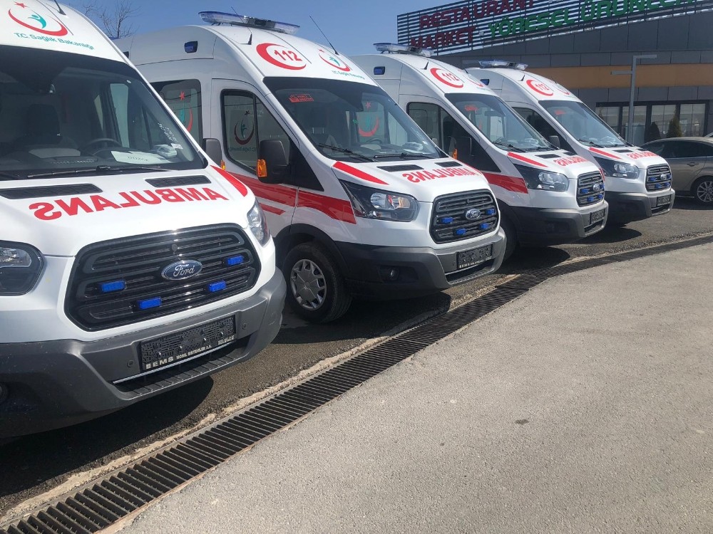 Düzce’de yeni ambulanslar hizmete girdi 