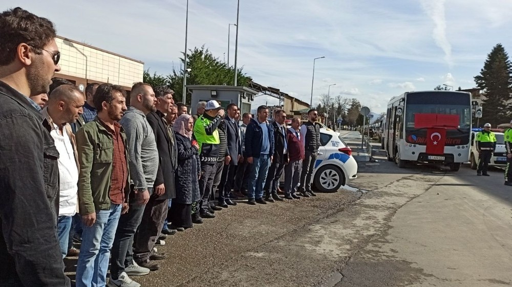 Düzceli servis sürücülerinden askere destek 