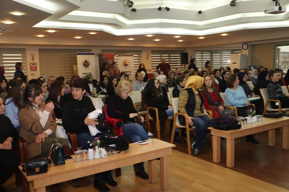Düzcelilere sosyal medya eğitimi verildi 