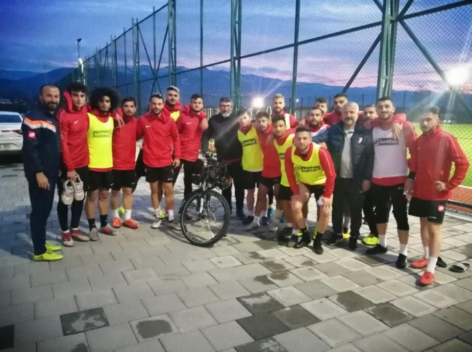 Düzcespor için bin 200 kilometre pedal çevirecek 