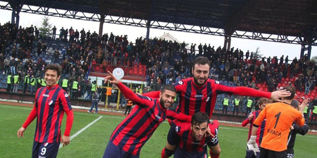 Düzcespor üst tura yükseldi