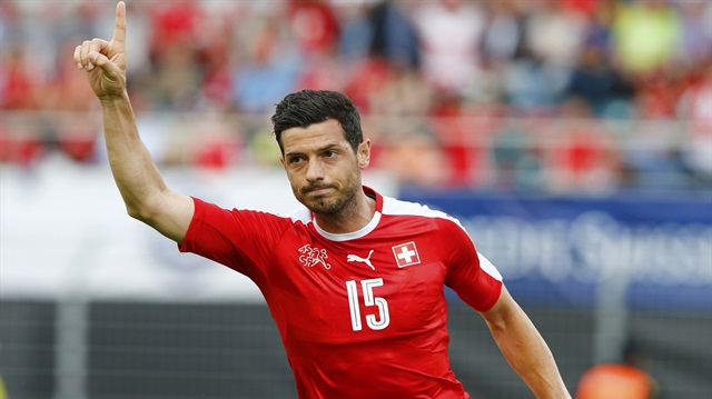 Dzemaili önce Bologna'ya sonra Didier Drogba'nın yanına