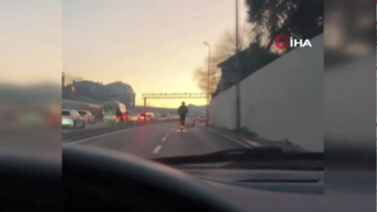 E-5 karayolunda scooter ile tehlikeli yolculuk!