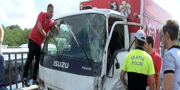 E-5'te zincirleme kaza! Trafik kilit