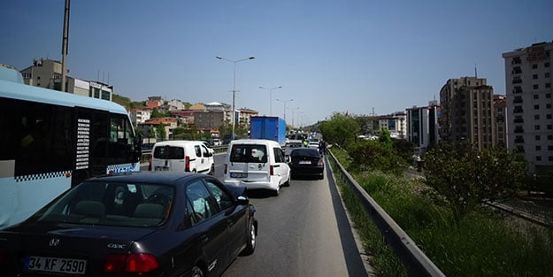 E-5'te zincirleme kaza! Yaralılar var