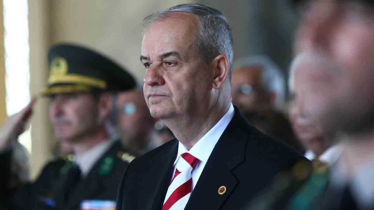 E. Genelkurmay Başkanı Başbuğ da topa girdi! Başbuğ’dan Özel’e FETÖ desteği!