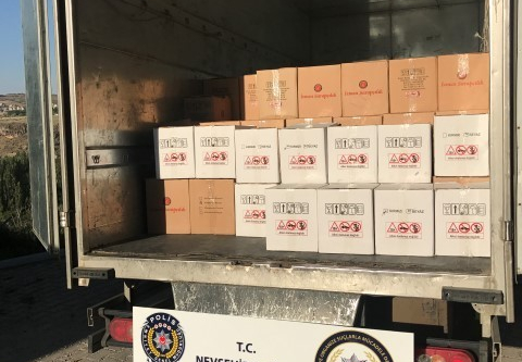 Bin 804 şişe kaçak şarap ele geçirildi