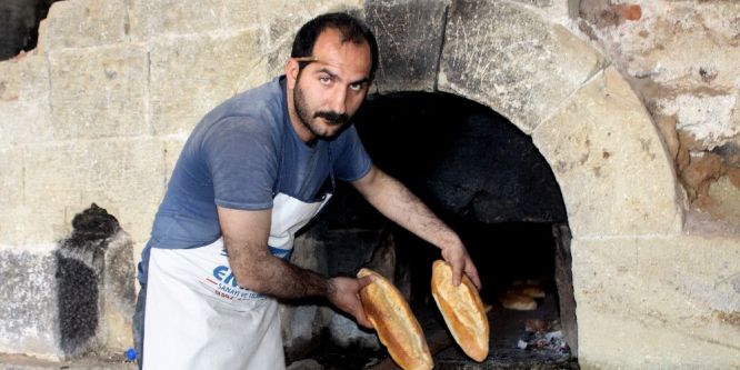 Tarihi tabyada 130 yıl sonra yeniden ekmek pişirdiler