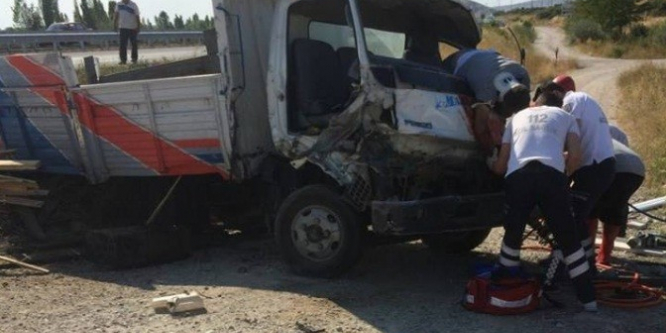 Tavşanlı’da trafik kazası: 3 yaralı