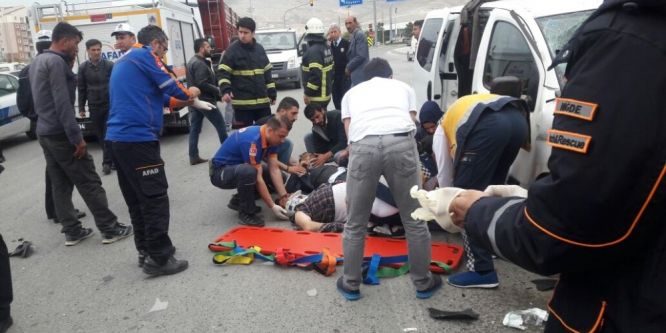 Niğde’de trafik kazası: 3 yaralı