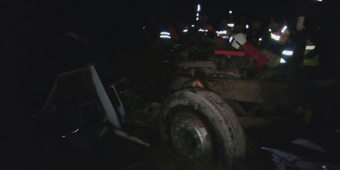 Konya'da otobüsle TIR çarpıştı: 1 ölü 15 yaralı