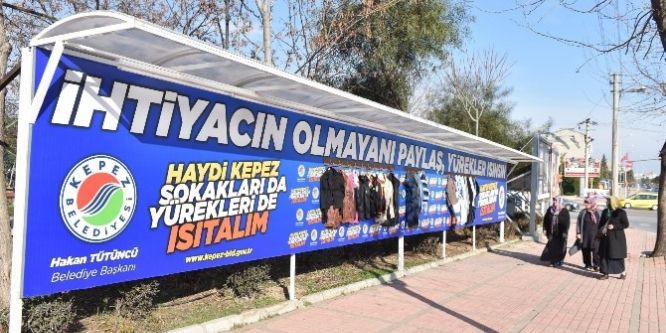 Kepez Belediyesi askıda elbise kampanyası devam ediyor