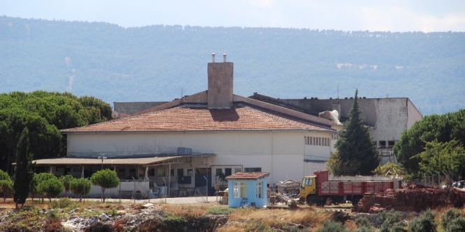 Cezaevindeki yangının zararı tespit ediliyor