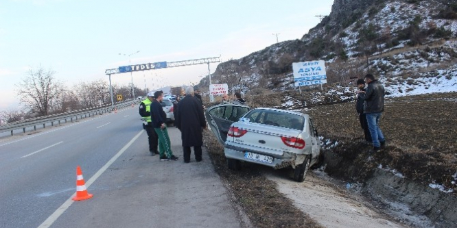 Çorum'da otomobil su kanalına düştü: 2 yaralı