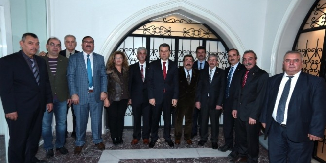 Vali Çelik’ten Türkiye Muhtarlar Derneği Eskişehir Şubesi’ne ziyaret