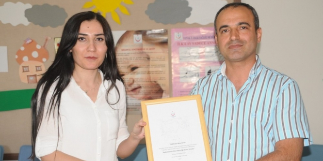Şırnak’ta bebek dostu aile hekimi unvanı alan doktorlara plaket verildi