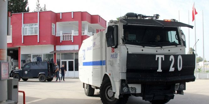 Husumetli iki aileye 300 polisle şafak baskını