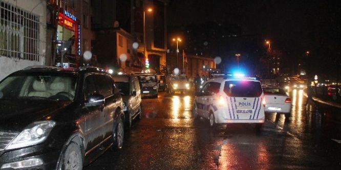 İl binasının duvara isabet eden mermi patlamadı