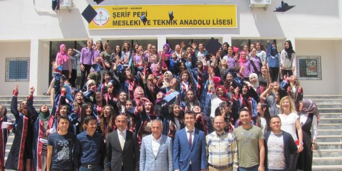 Araban’da mezuniyet coşkusu
