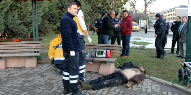 Yalova’da madde bağımlısı şahıs parkta ölü bulundu