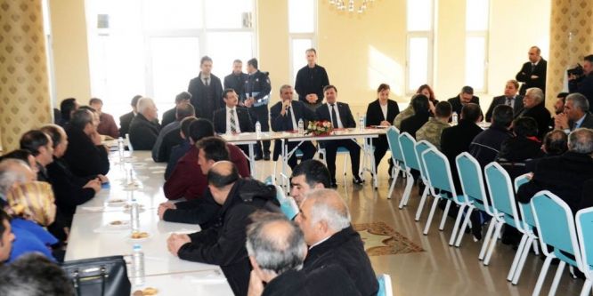 Vali İbrahim Özefe, Posof ilçesinde muhtarlarla buluştu