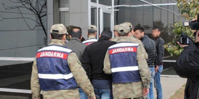 Adıyaman'da adliyeye sevk edilen kavga olayının 10 şüphelisinden 1’i tutuklandı