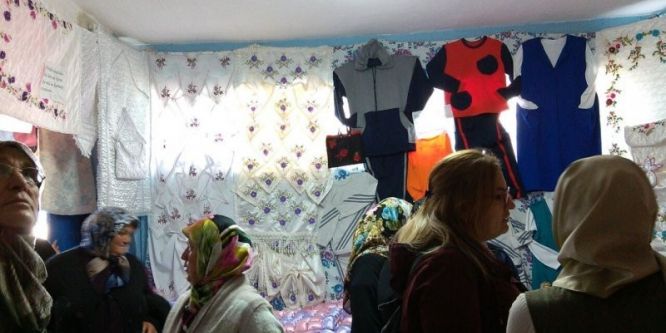 Derebucak’ta kursiyerler el emeği göz nuru eserlerini sergiledi