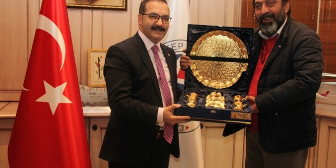 Ahmet Yenilmez’den gençlere uyarı