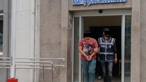 Küçük çocuklardan telefonlarını alıp kaçan şahıs yakalandı