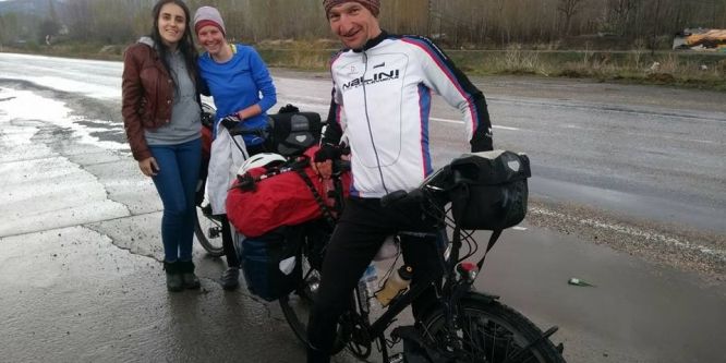 İsviçre’den Bangladeş’e bisikletle yolculuk