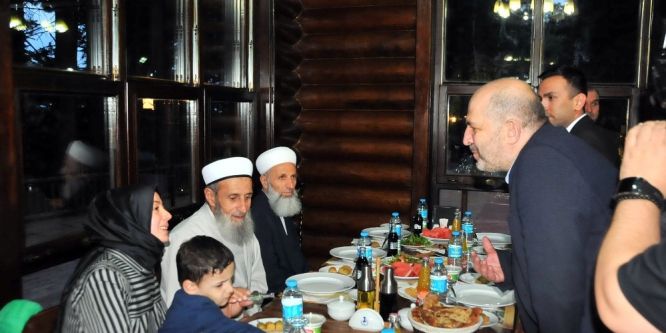 Akşehir’de şehit ve gazi ailelerine iftar yemeği