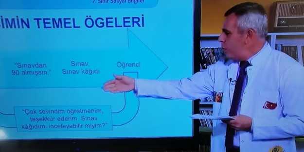 EBA'da öğretmen derse bu armayla çıktı! Büyük beğeni topladı