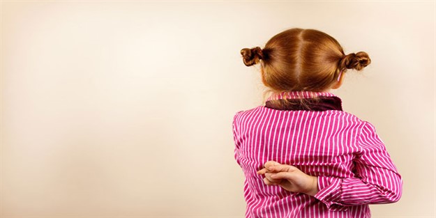 Ebeveynler farkında olmadan çocuğunu yalana alıştırmamalı