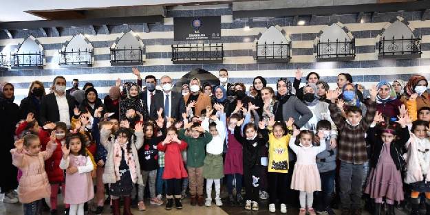 Ebru Sanatının Minik Kalplerden Yansıması sergisi açıldı