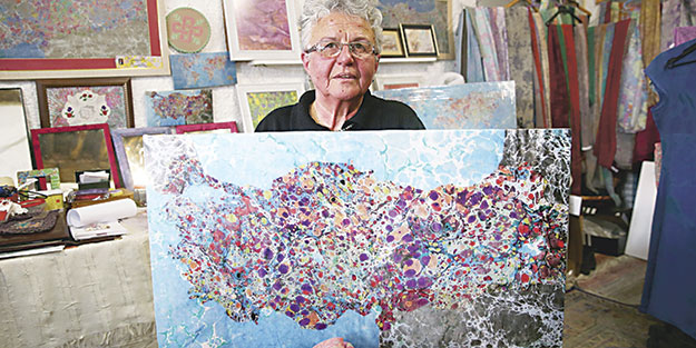 Ebru sanatıyla bir ilki gerçekleştirdi!