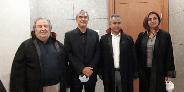 Ebubekir Sifil'e hakaret eden Özdil mahkemede kıvırdı!