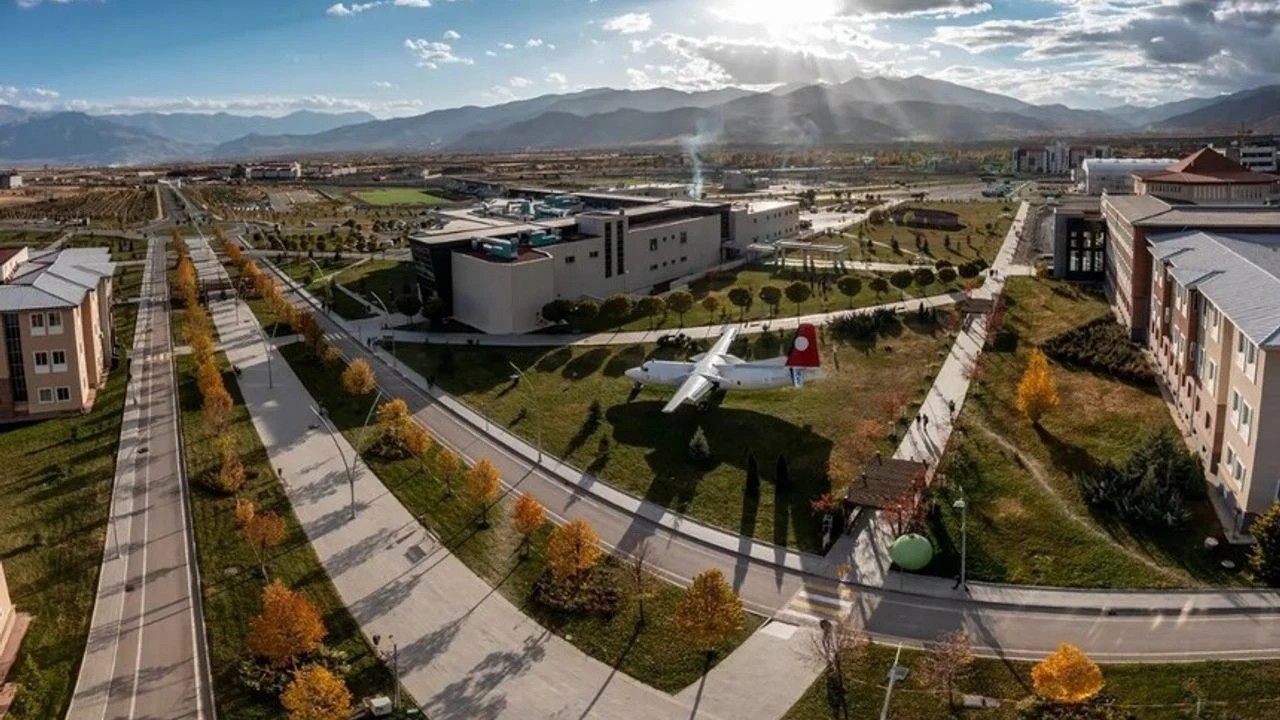 EBYÜ’lü öğrenciler 3 dalda finale kaldı