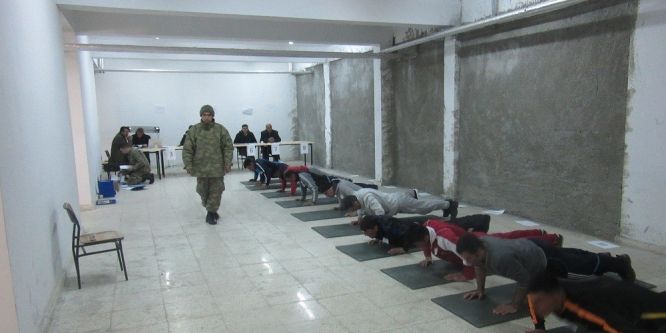 Güvenlik korucusu olmak için ter döktüler