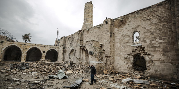 Ecdada saldırı! İsrail Osmanlı'dan kalma camileri de yıkıyor!