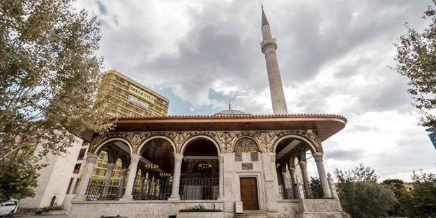 Ecdadın Arnavutluk'taki emaneti yeniden ibadete açıldı!