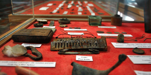 Kurduğu müzeyle ecdat yadigarlarını hurda olmaktan kurtardı