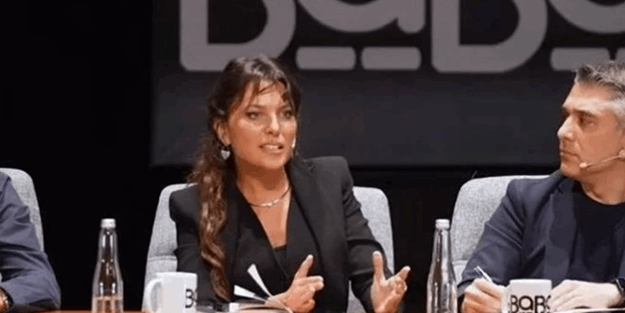 Ece Üner tuvalete giderken mikrofonu açık kaldı! Sosyal medya o videoyla çalkalandı