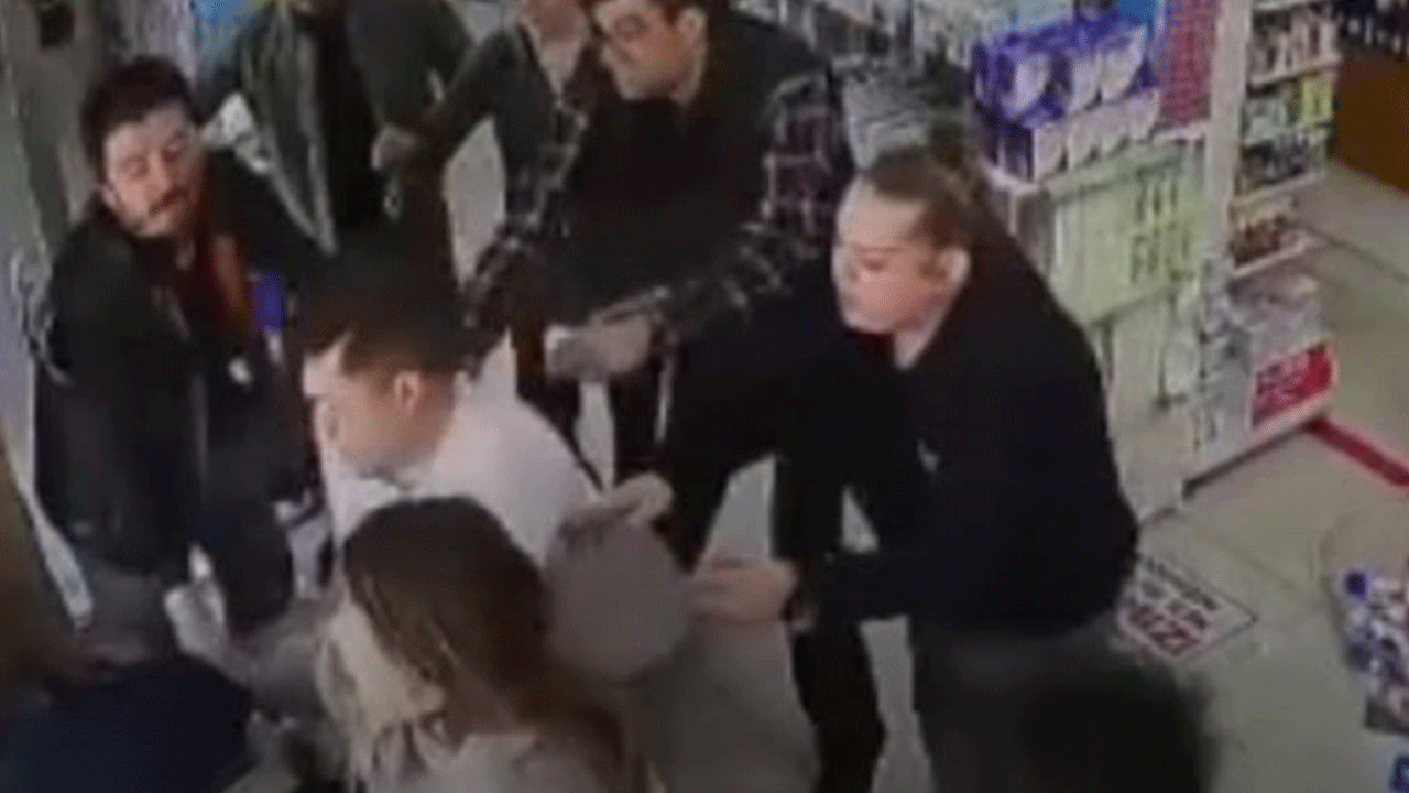 Eczane boks ringine döndü! İşte o anlar!