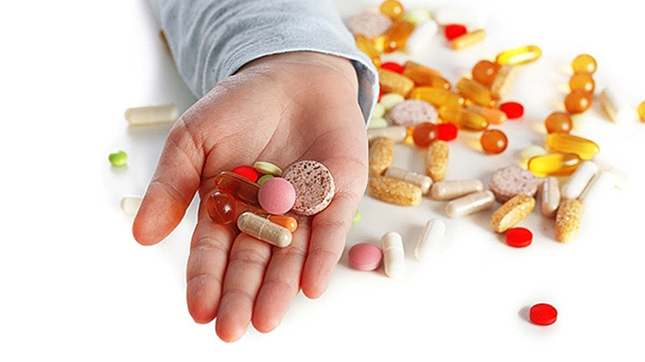 Eczanede satılan ilaçlarla çocuklar cinsiyet değiştiriyor!