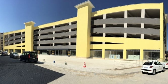 Van Büyükşehir Belediyesinin çok katlı otoparkı hizmete giriyor