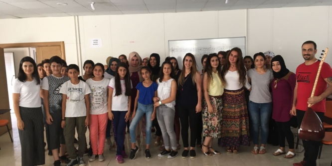 Diyarbakır türkülerini işaret dili ile seslendirdiler