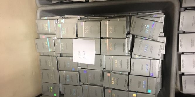 Havalimanında kaçak sigara operasyonu