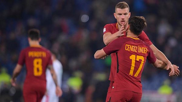 Edin Dzeko imzayı attı