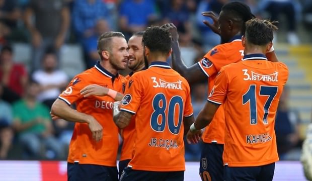 Edin Visca, Fenerbahçe'nin golcülerini solladı