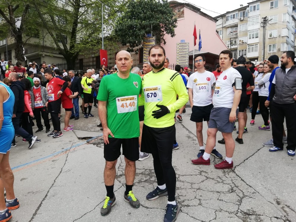 Edinciksporlu atletler koşuda ter döktü 